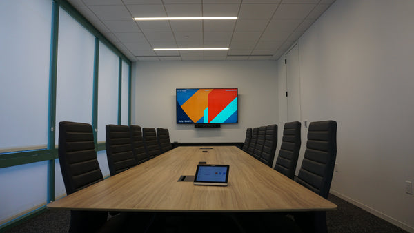 AI-POWERED VIDEO BARS FOR SMART CONFERENCE ROOM TECHNOLOGY